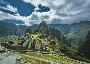 world-travel-st